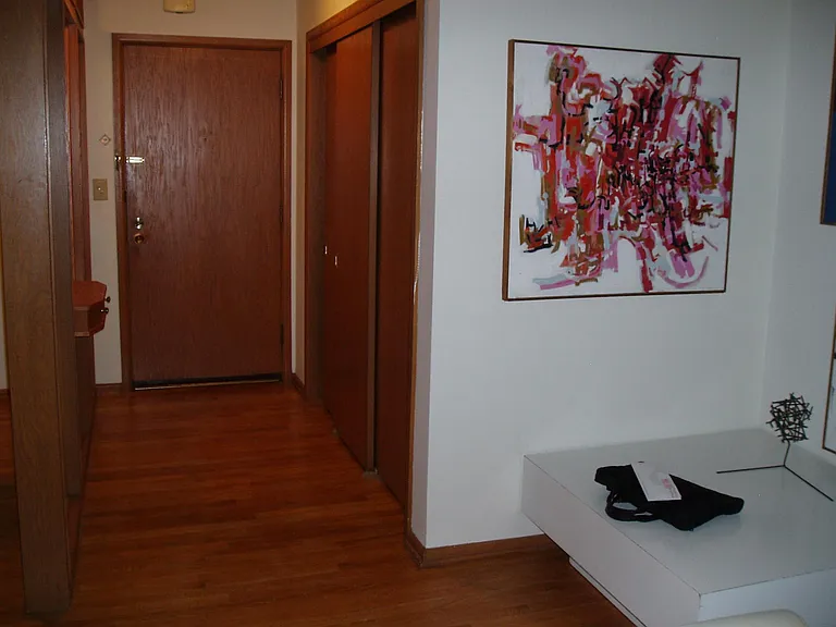 505 E Henry Clay St #102 — Photo 3