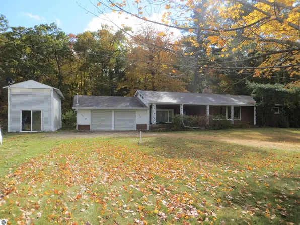 2230 N Us Highway 23, East Tawas, MI 48730