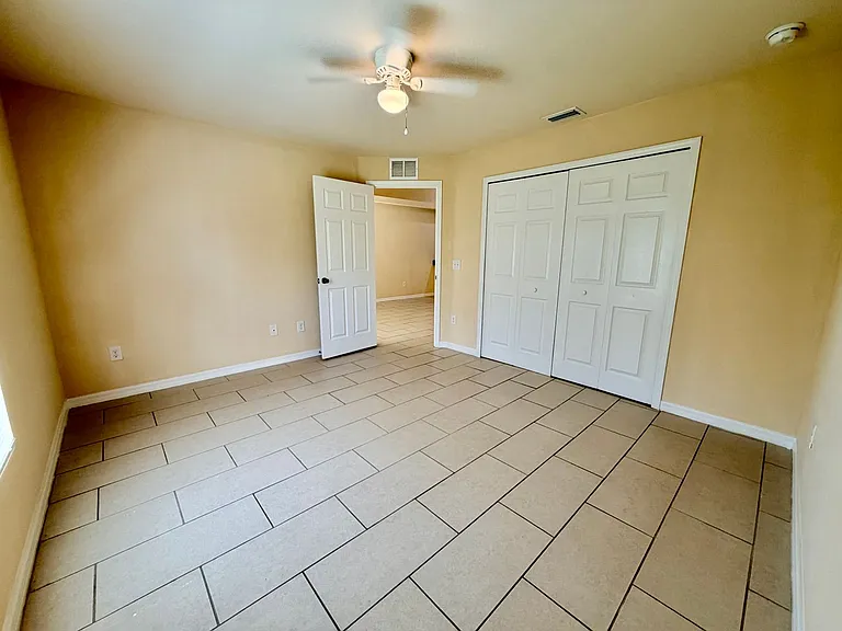 1044 NE 8th Pl — Photo 18