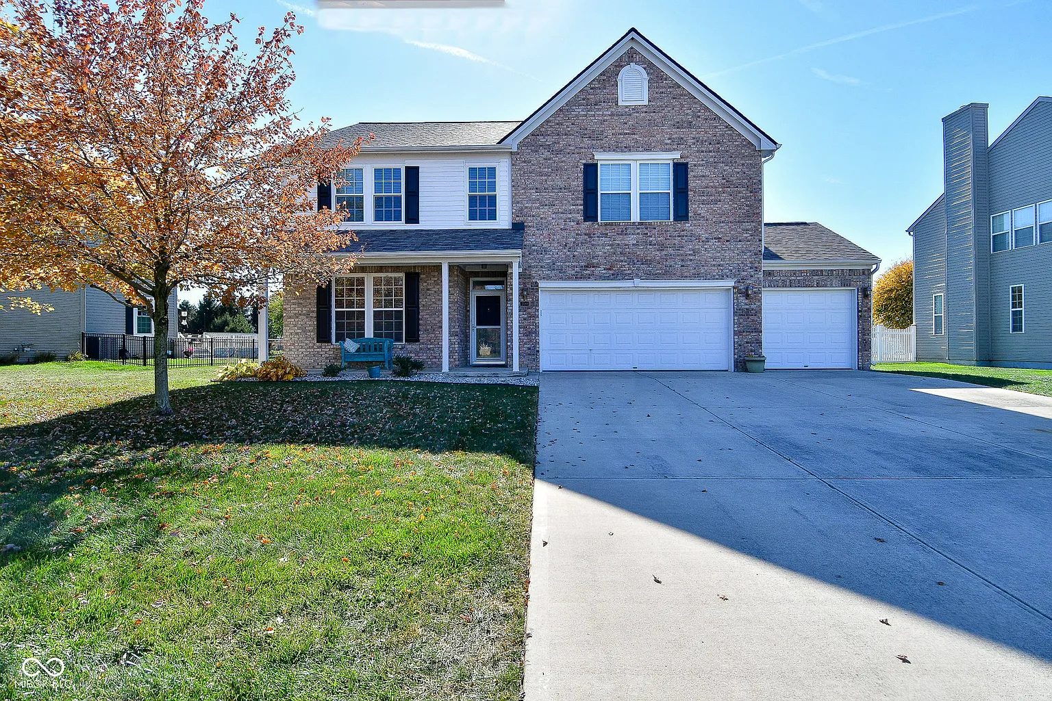 2080 Heathermor Dr photo 1