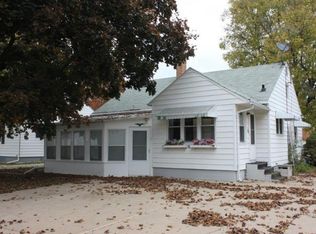 305 E South St, Morrison, IL