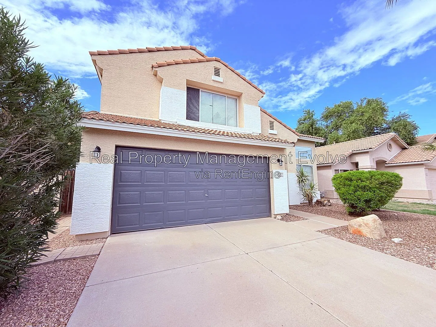 3 bed, 2.5 bath, 1944 sqft, $2,495 — Photo 3