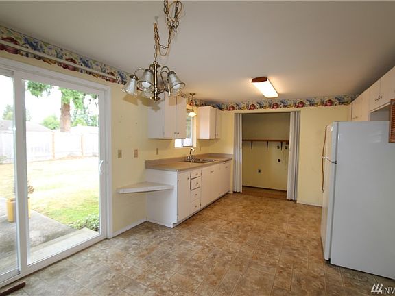 5th image of 4423 130th Pl NE