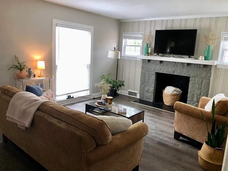 3509 Warner Ave — Photo 5