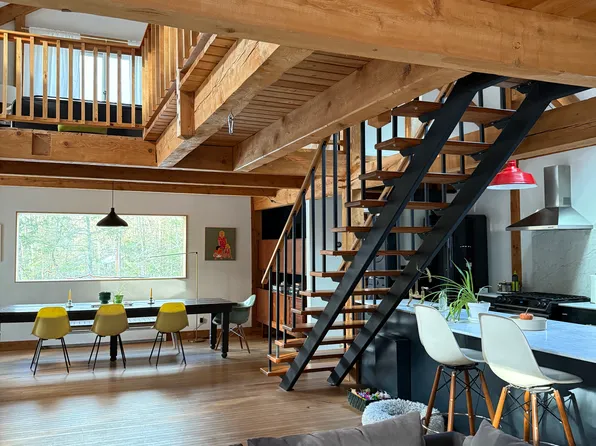 41 Watson Woods Rd, Lake Hill, NY 12448