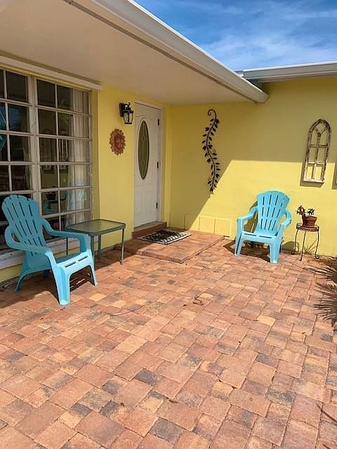1st image of 924 Bluewater Dr