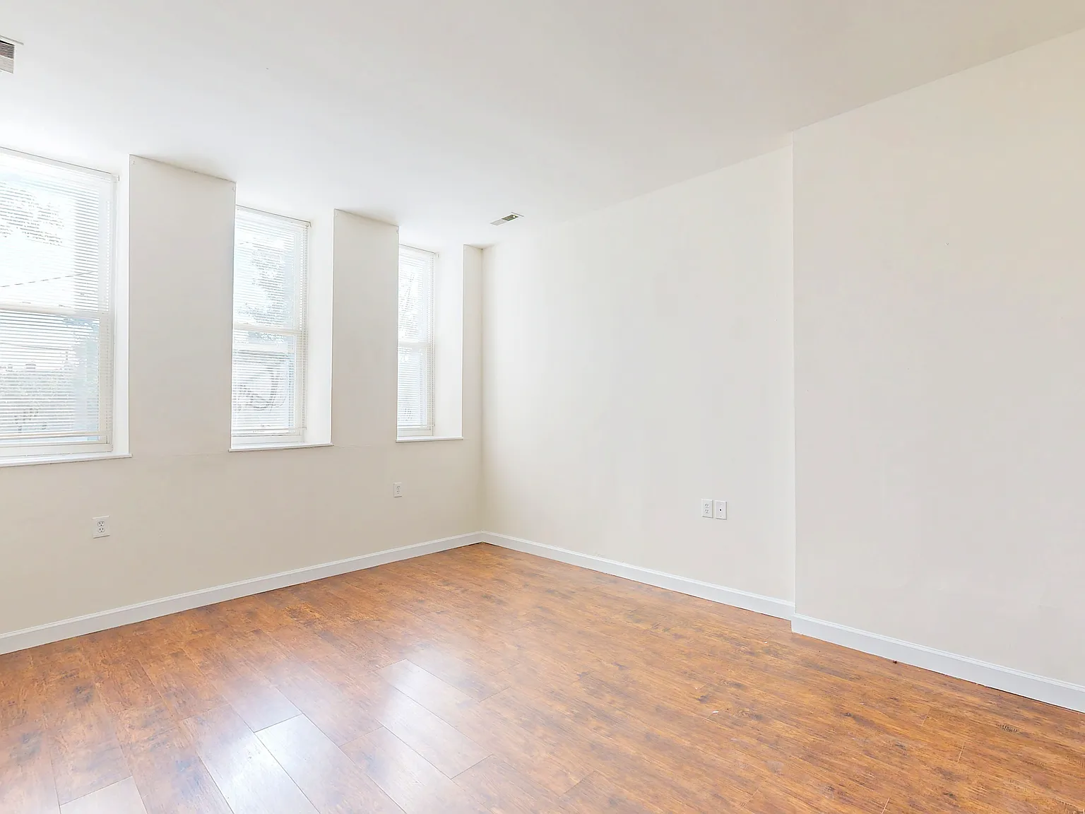 1 bed, $1,200 — Photo 3