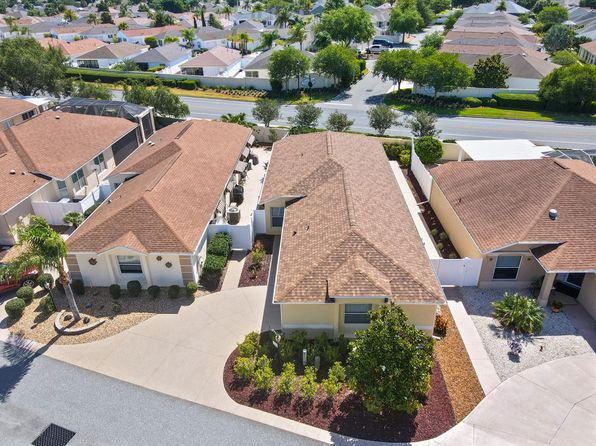 2079 Hydrangea Ave