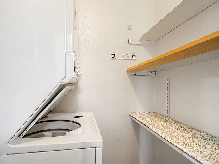 EN - 908 Bryan St — Photo 10