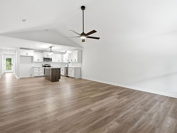 5th image of 103 S Crittendon St