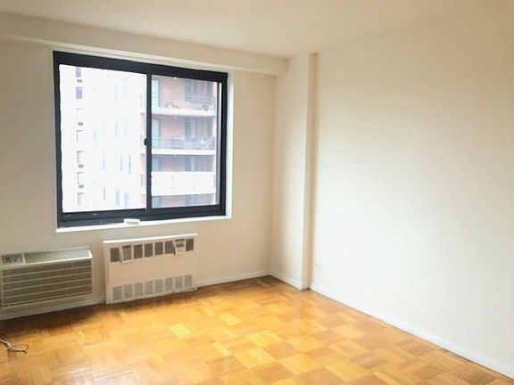 4th image of 470 Lenox Ave APT 5P