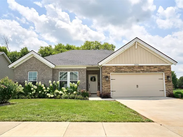 2896 Brahman Cir, Bowling Green, KY 42104