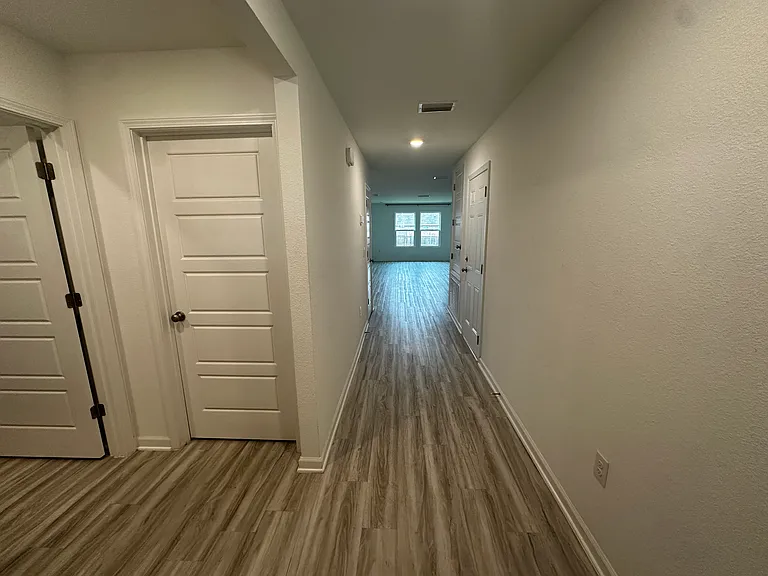 13515 Paris Cir — Photo 8