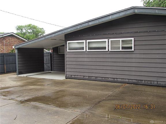 3rd image of 4966 Bayside Dr