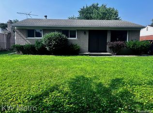 25132 Pamela St, Taylor, MI 48180