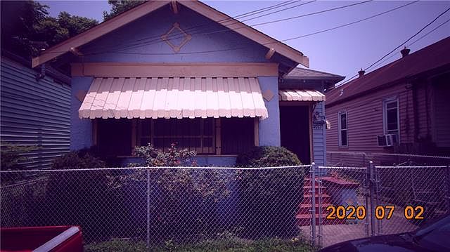 1st image of 4223 Marais St