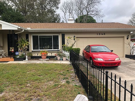 2 car garage with 1/2 bath