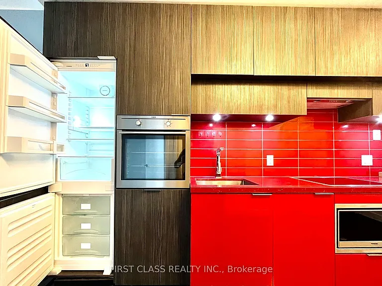 8 Eglinton Ave E #2909 — Photo 9