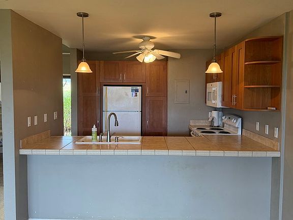 3rd image of 150 Puukolii Rd APT 29