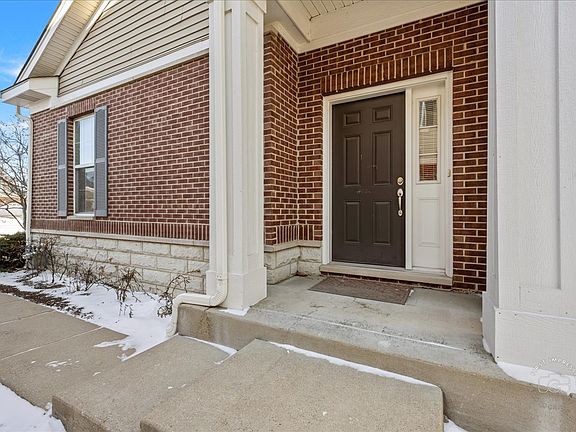 5th image of 1018 Ravendale Ct