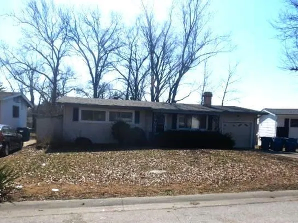 10303 Trask Dr, Saint Louis, MO 63136