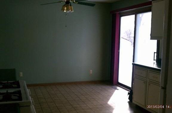 5th image of 407 Adams Drive W