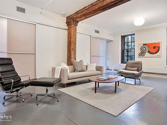 2nd image of 467 Greenwich St APT 3