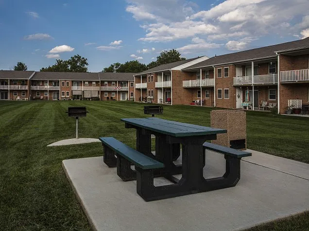 Orangewood Apartments — Photo 18