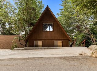 26631 Valley View Dr, Rimforest, CA 92378