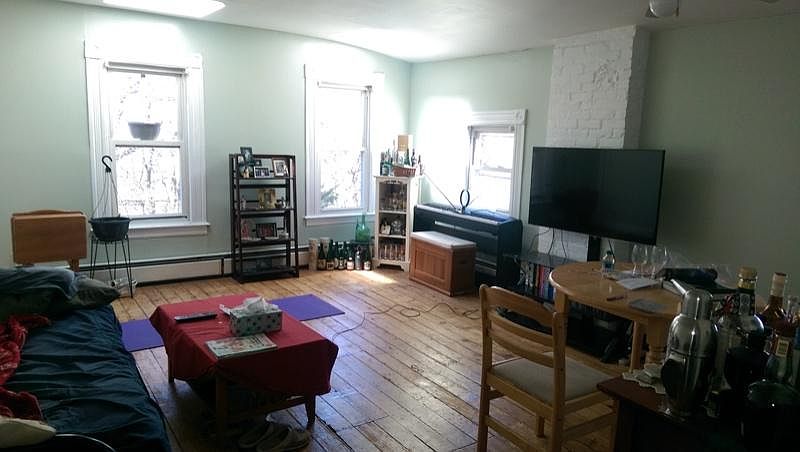 1st image of 146 Bradley St #3