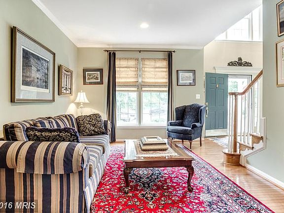 5th image of 912 Sand Brook Ct