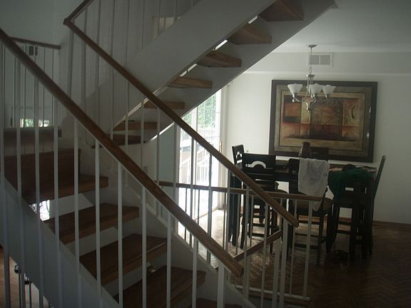 3rd image of 17111 Escalon Dr