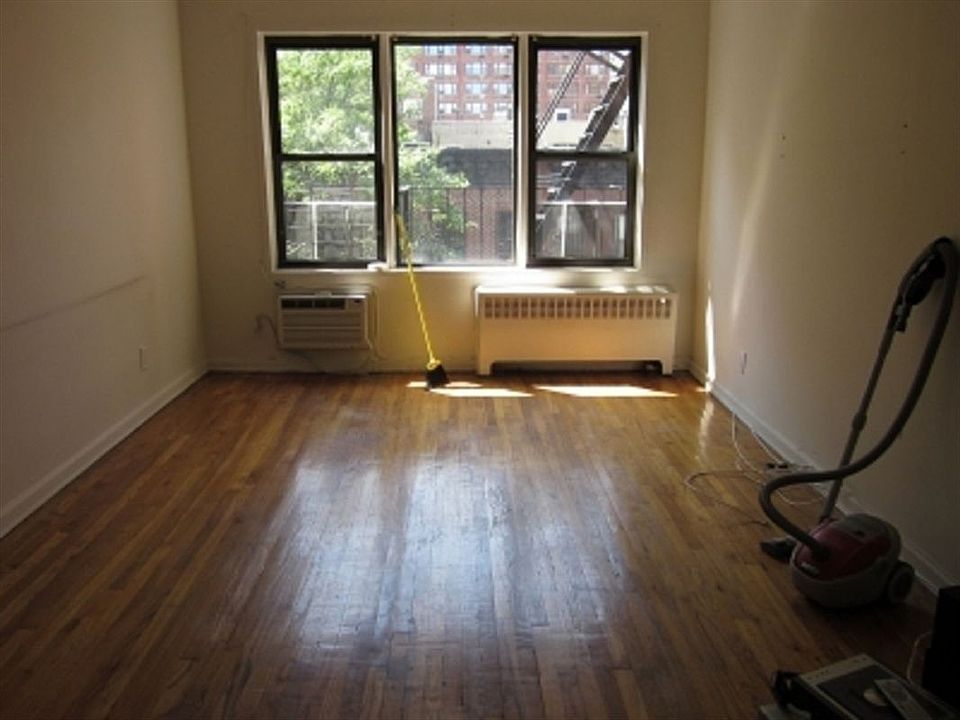 2nd image of 505 E 87th St APT 3A