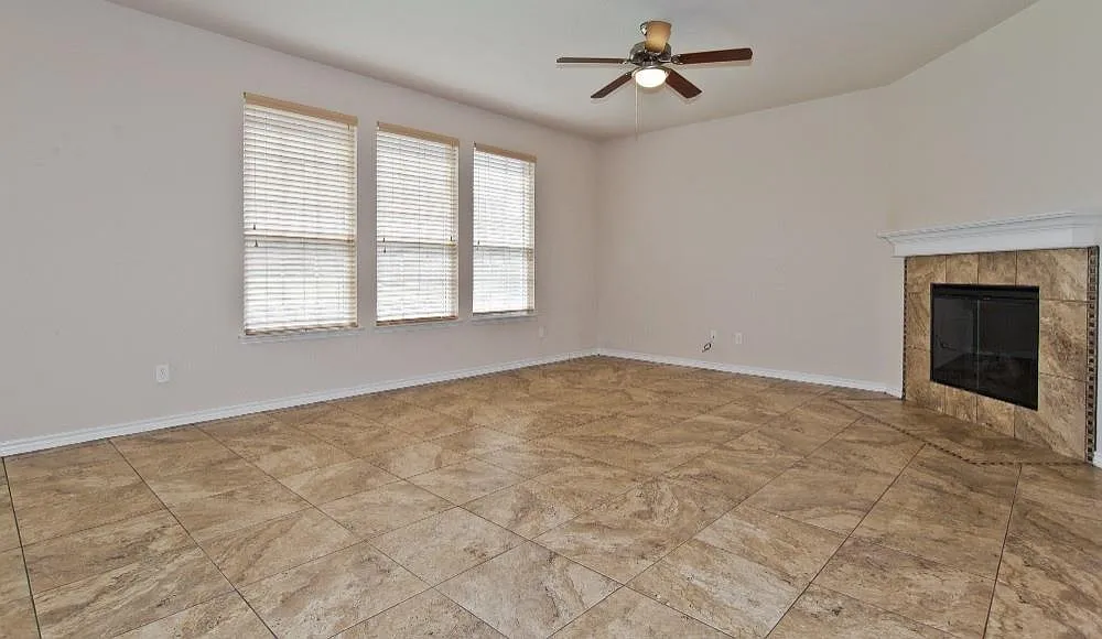 506 Port Royale Way — Photo 3