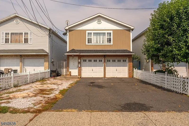 2 bed, 1.0 bath, $3,000 — Photo 1
