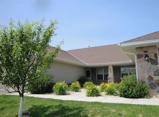 53 Crown Pointe Curv, Hudson, WI 54016