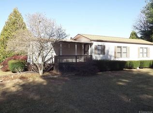 16 Dow Rd, Plainfield, CT 06374