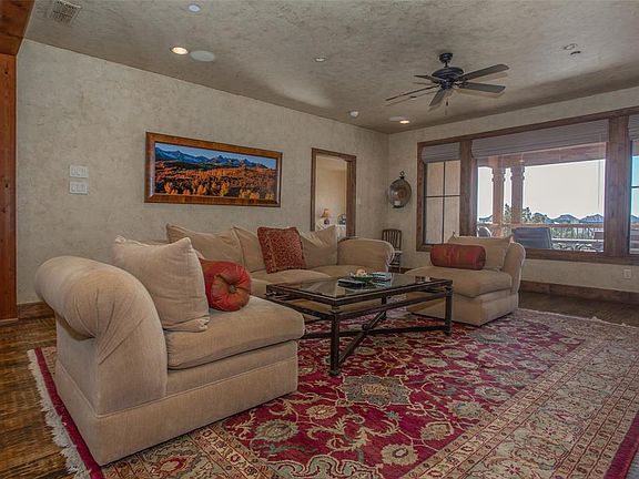 4th image of 1633 Scenic Dr #203
