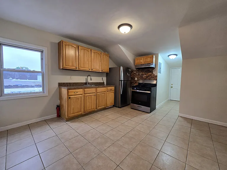 109 Claremont Ave #3 — Photo 1