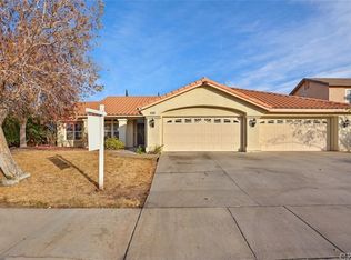 12433 Via Posada Dr, Victorville, CA 92392