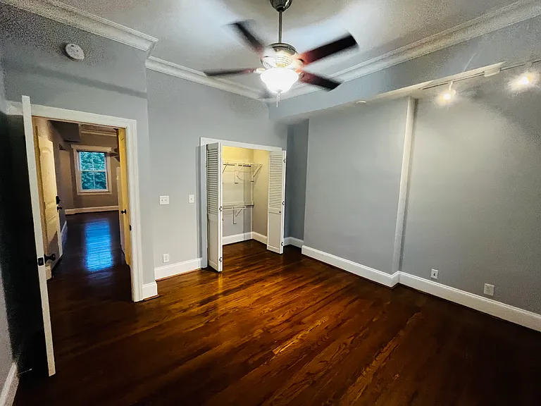 2621 Cleinview Ave — Photo 9