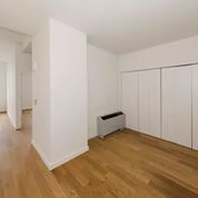 Rented by The Moinian Group | media 2