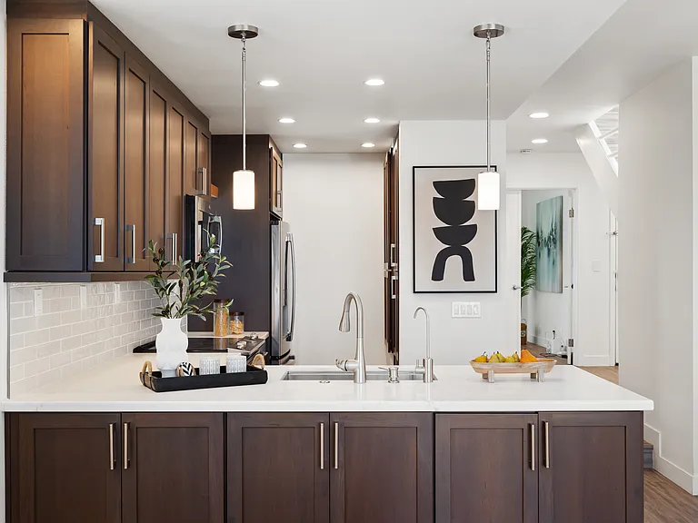 940 Sealane Dr #7 — Photo 5