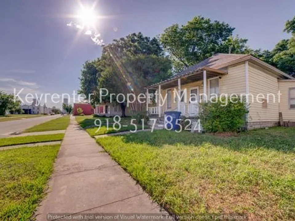 E 4th Street Duplex