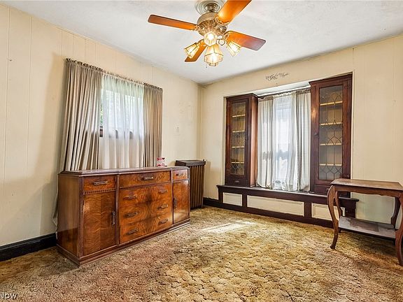 5th image of 549 Parkdale Dr