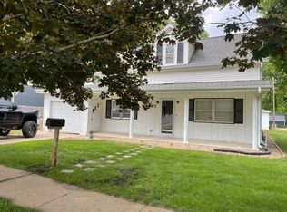 207 O St, Aurora, NE 68818