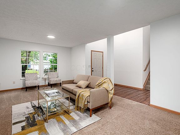 5th image of 325 Penwood Ct
