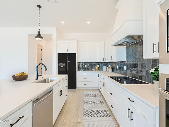 2nd image of 934 W Patrick Place