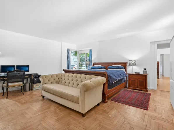 200 East End Avenue image 4 of 10