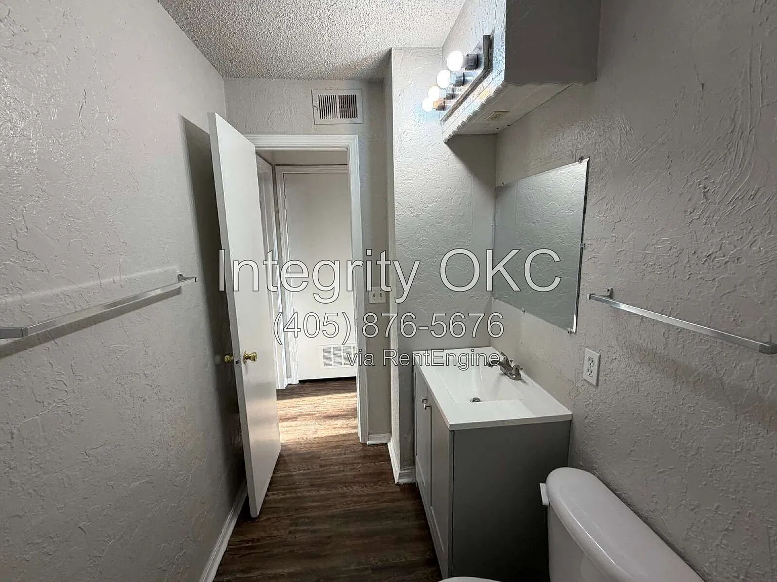 1 bed, 1.0 bath, $725 — Photo 2